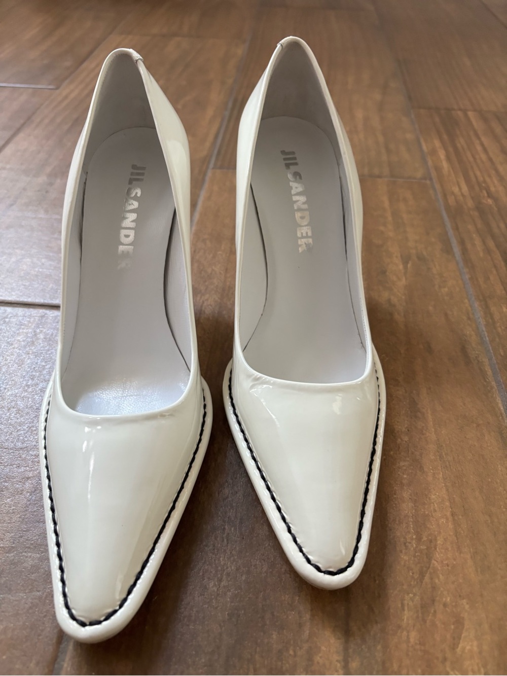 Jil Sander Cream Patent Pointed Toe Pumps with Contrast Stitch EU39 - Picture 9 of 16